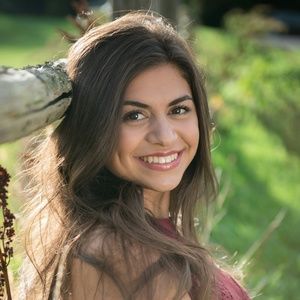 Meet your Posher, Valerie